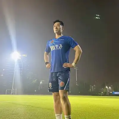 董佑